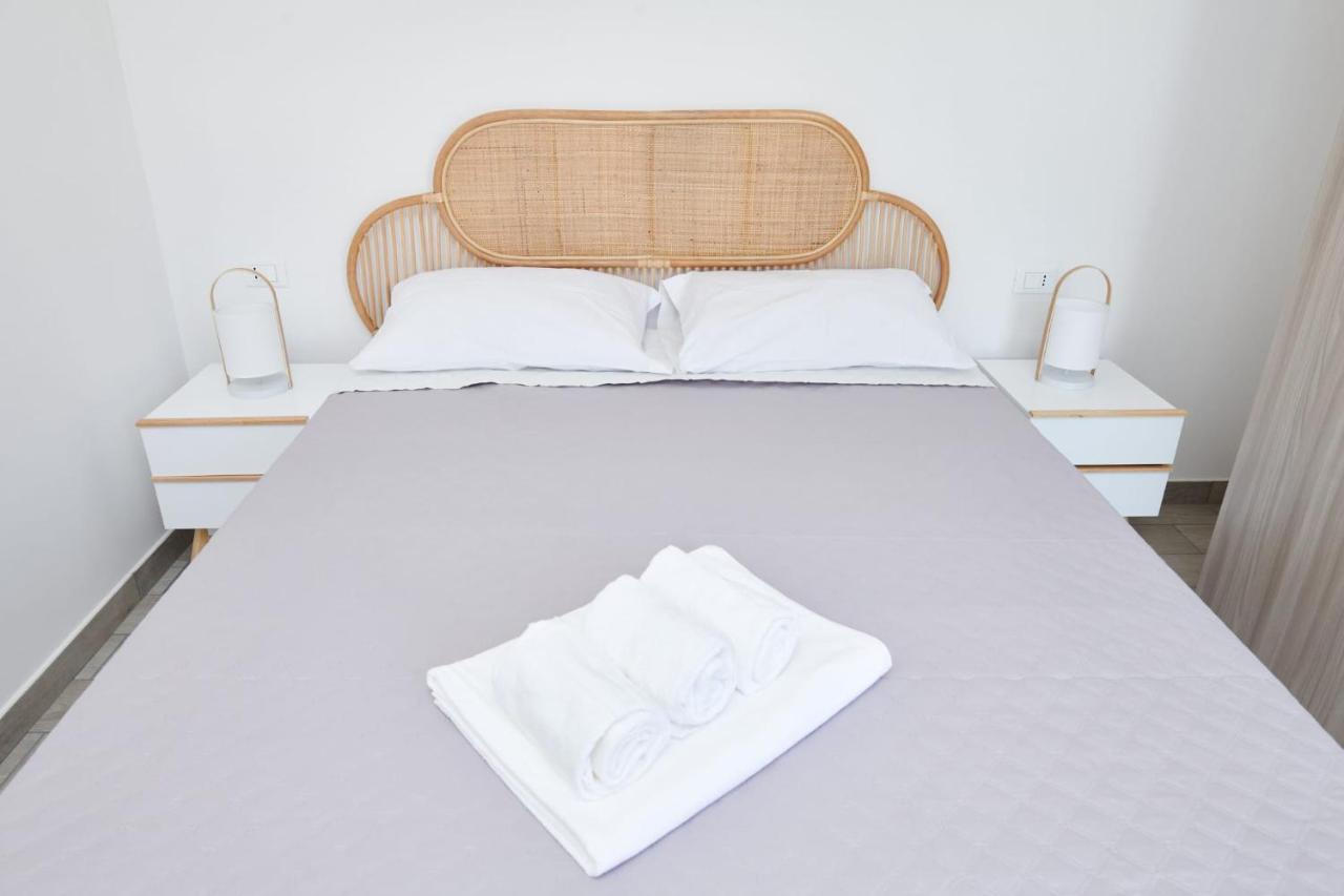 Salinelle Rooms Ласкарі Екстер'єр фото