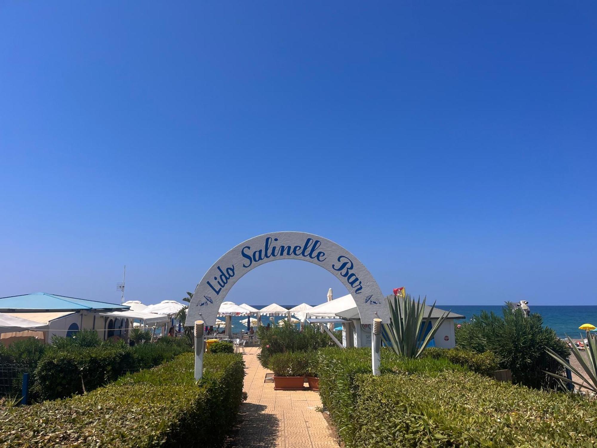 Salinelle Rooms Ласкарі Екстер'єр фото